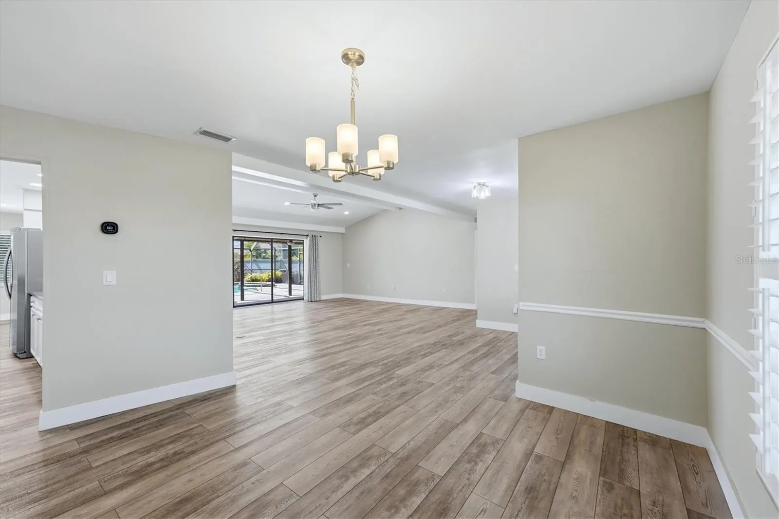 6993 COUNTRY LAKES CIR