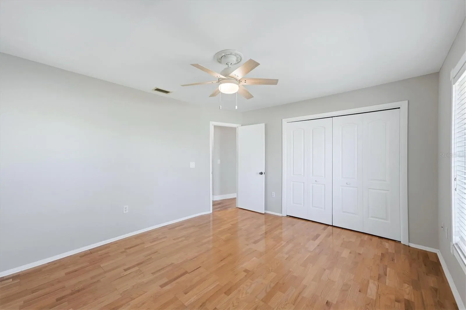 6993 COUNTRY LAKES CIR