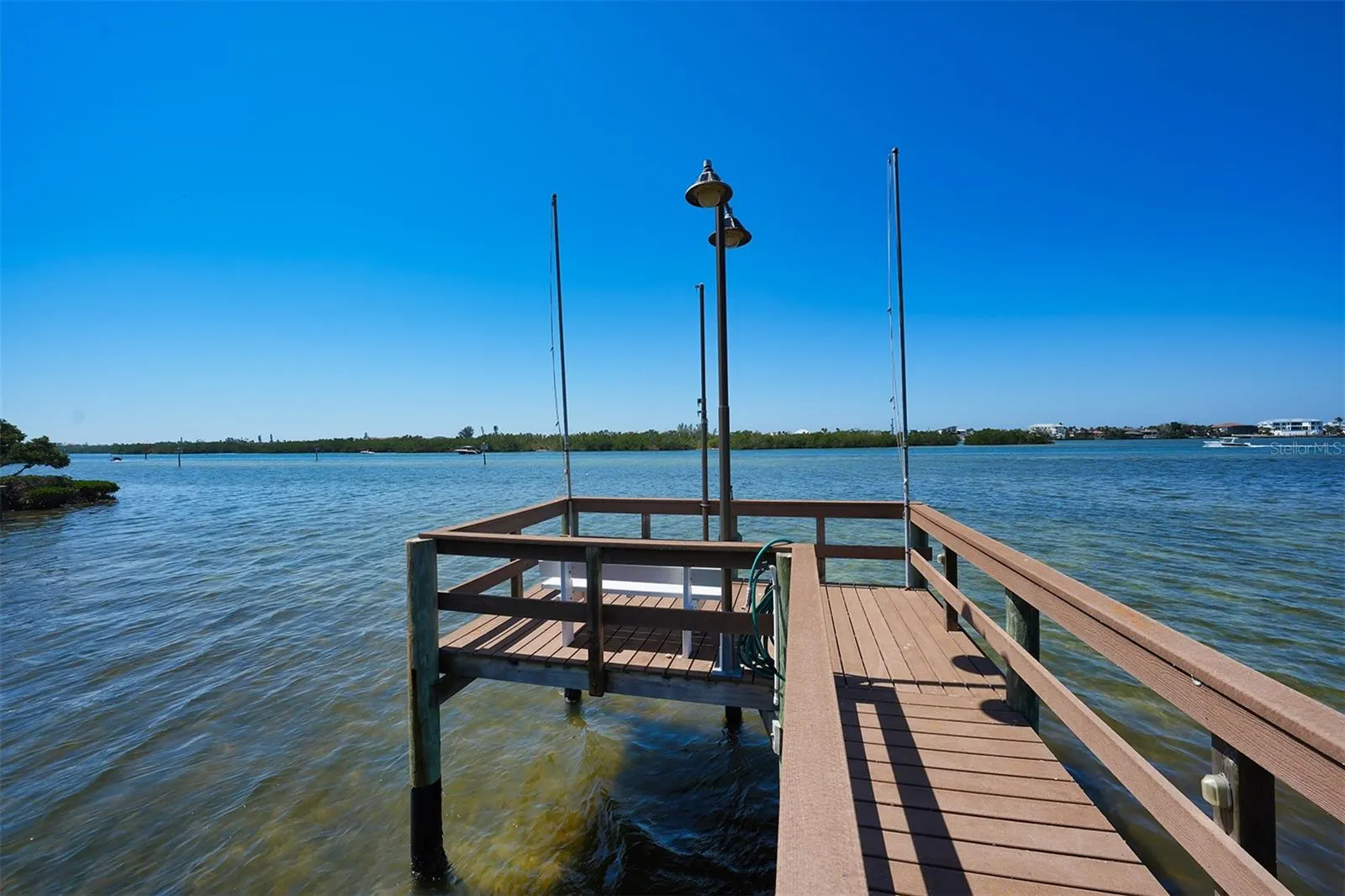 275 LOOKOUT POINT DR