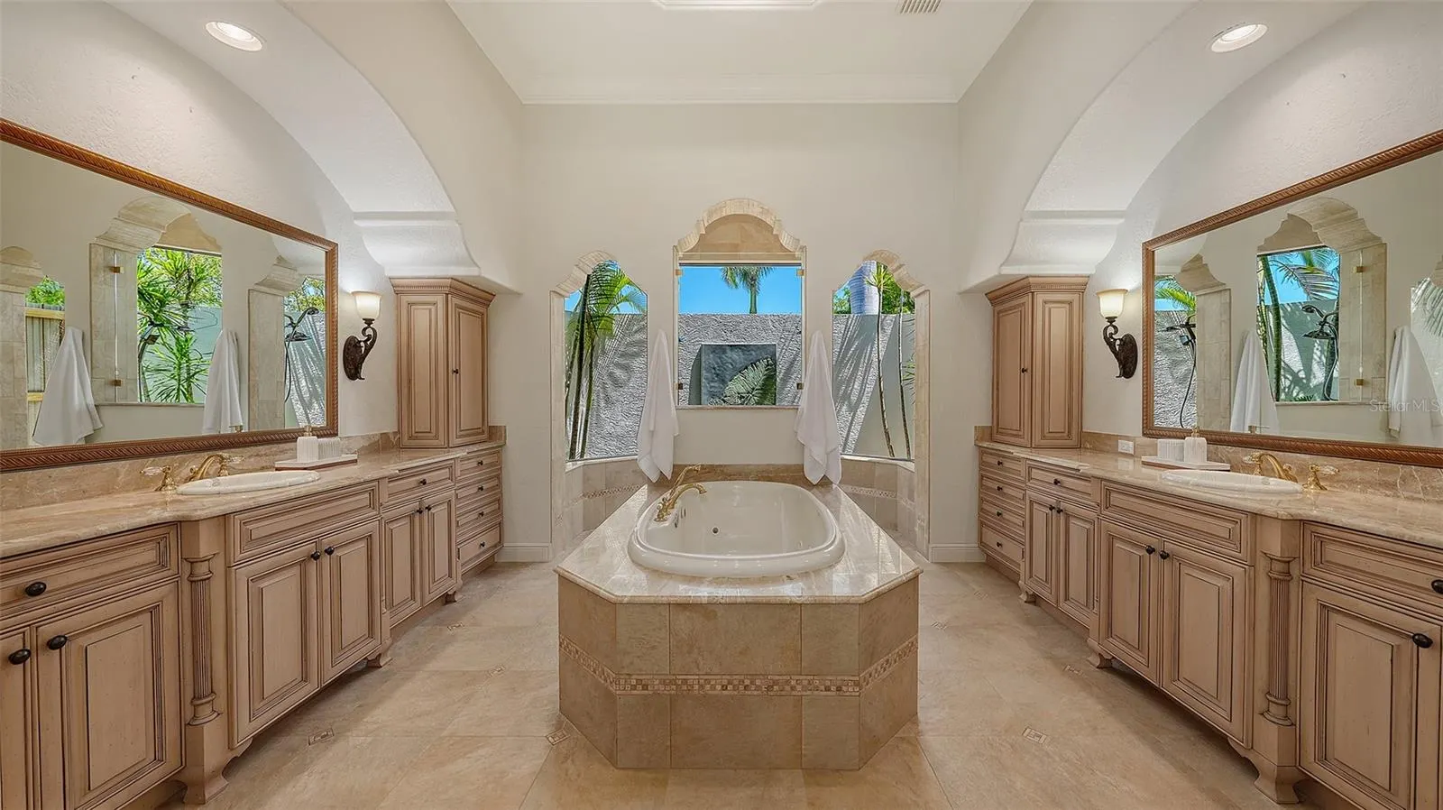275 LOOKOUT POINT DR