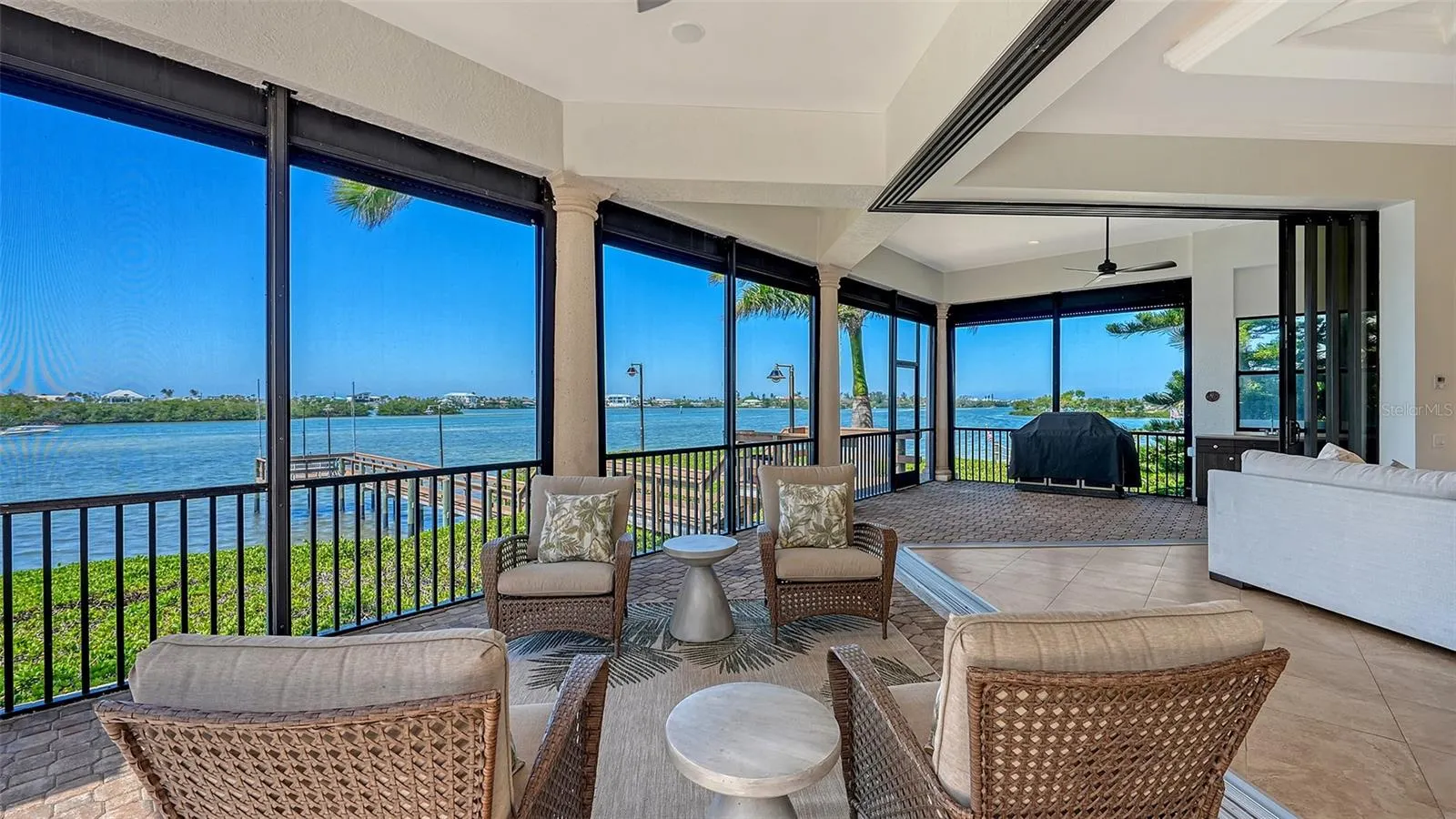 275 LOOKOUT POINT DR