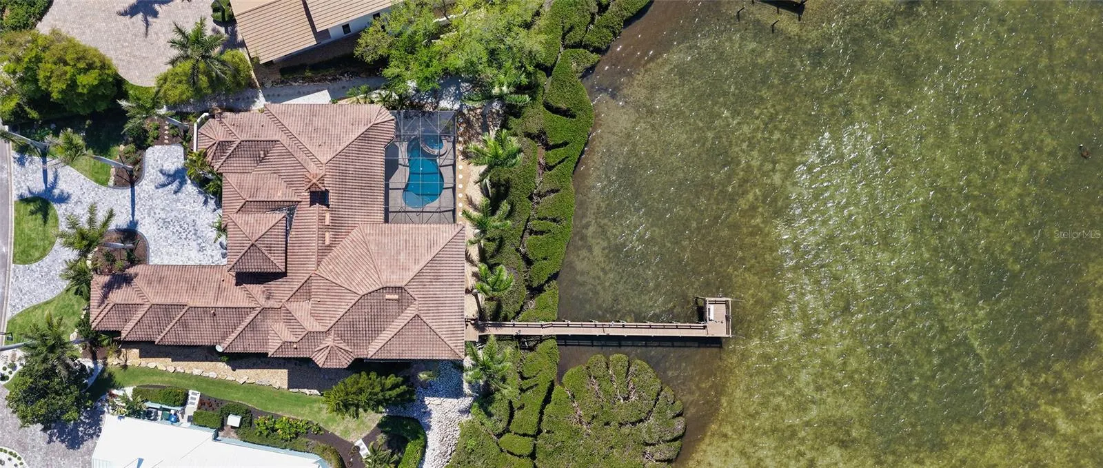 275 LOOKOUT POINT DR