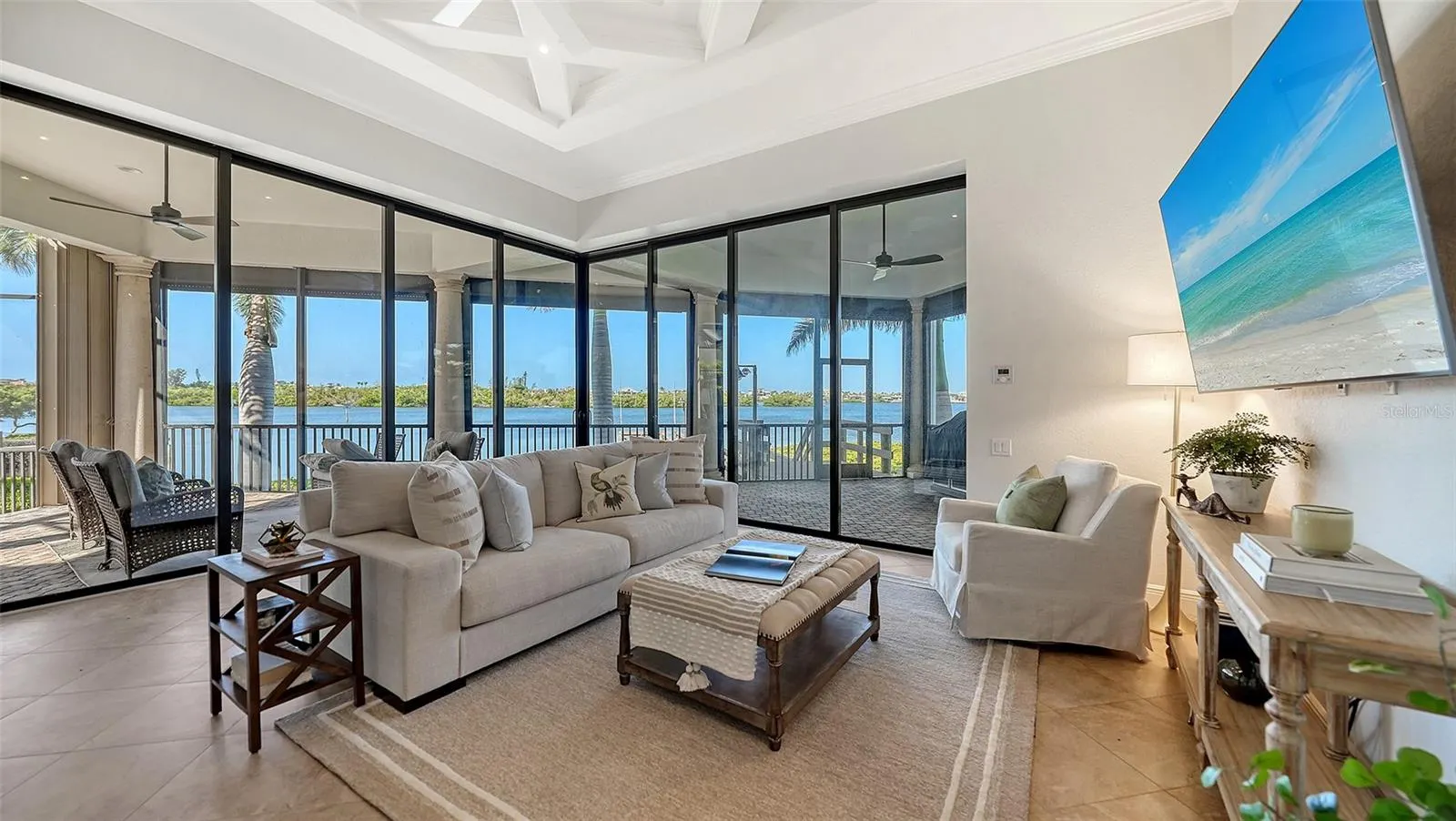 275 LOOKOUT POINT DR