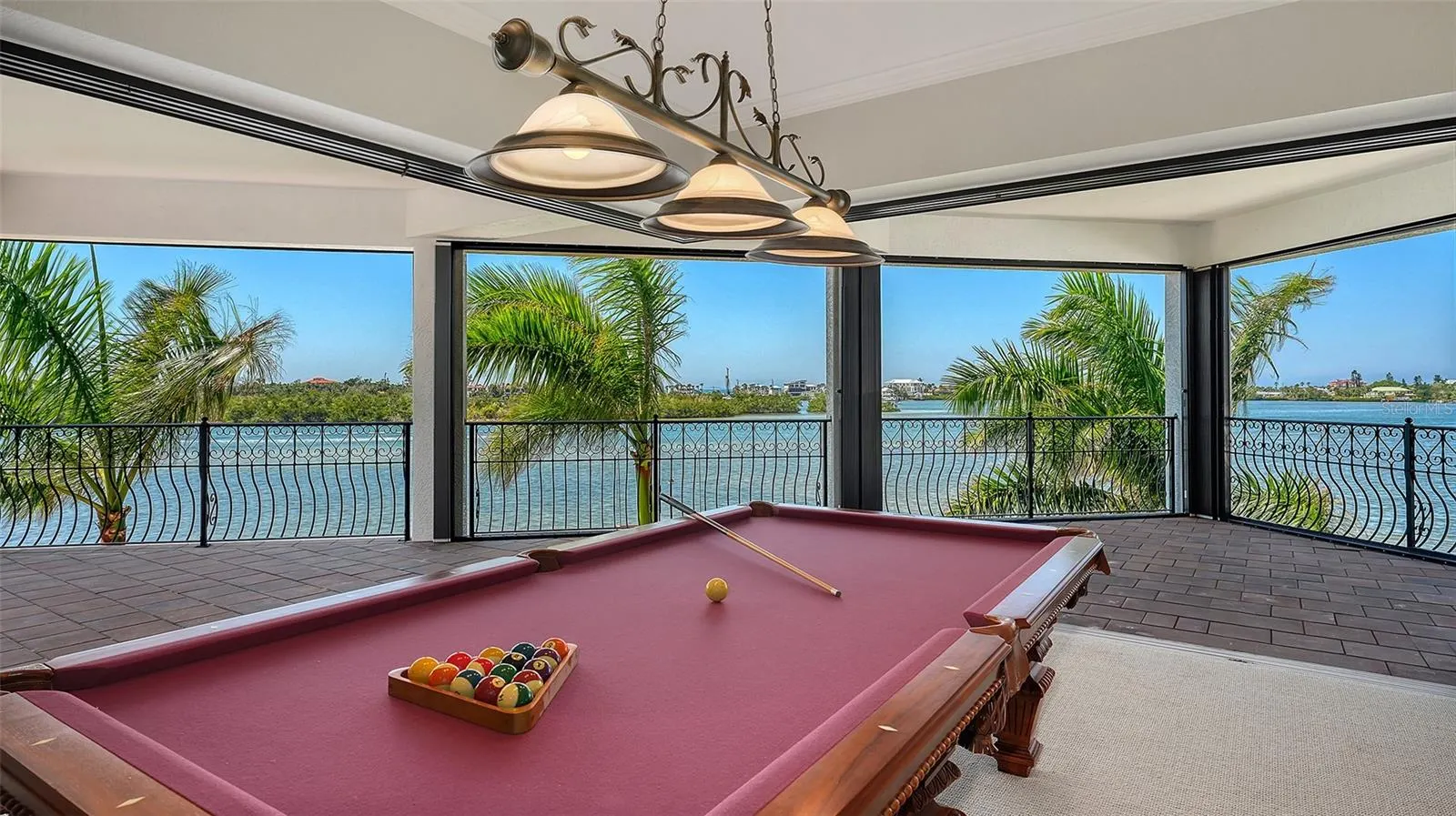 275 LOOKOUT POINT DR