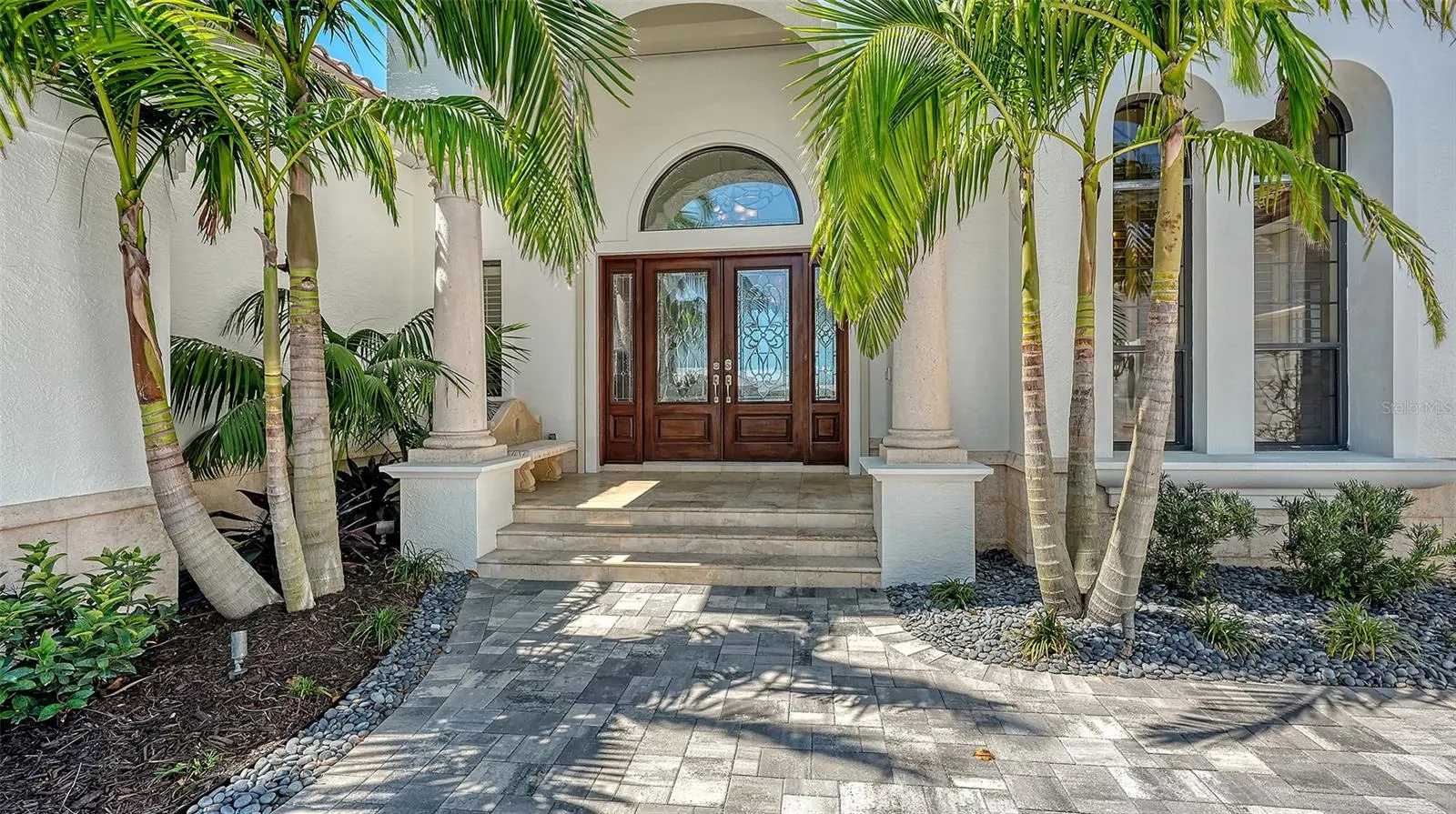 275 LOOKOUT POINT DR