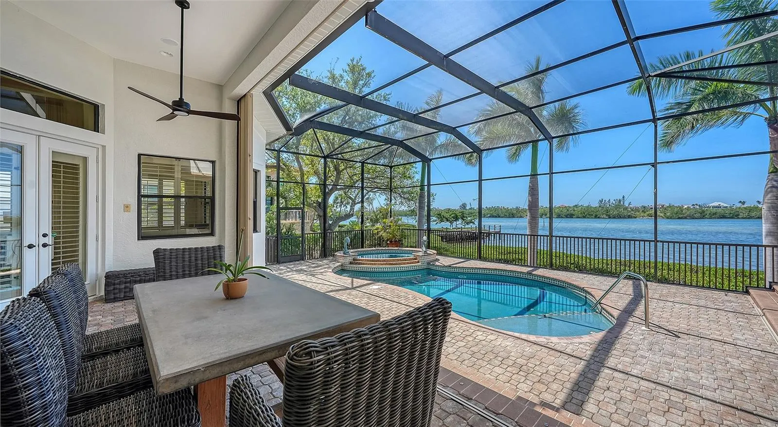 275 LOOKOUT POINT DR