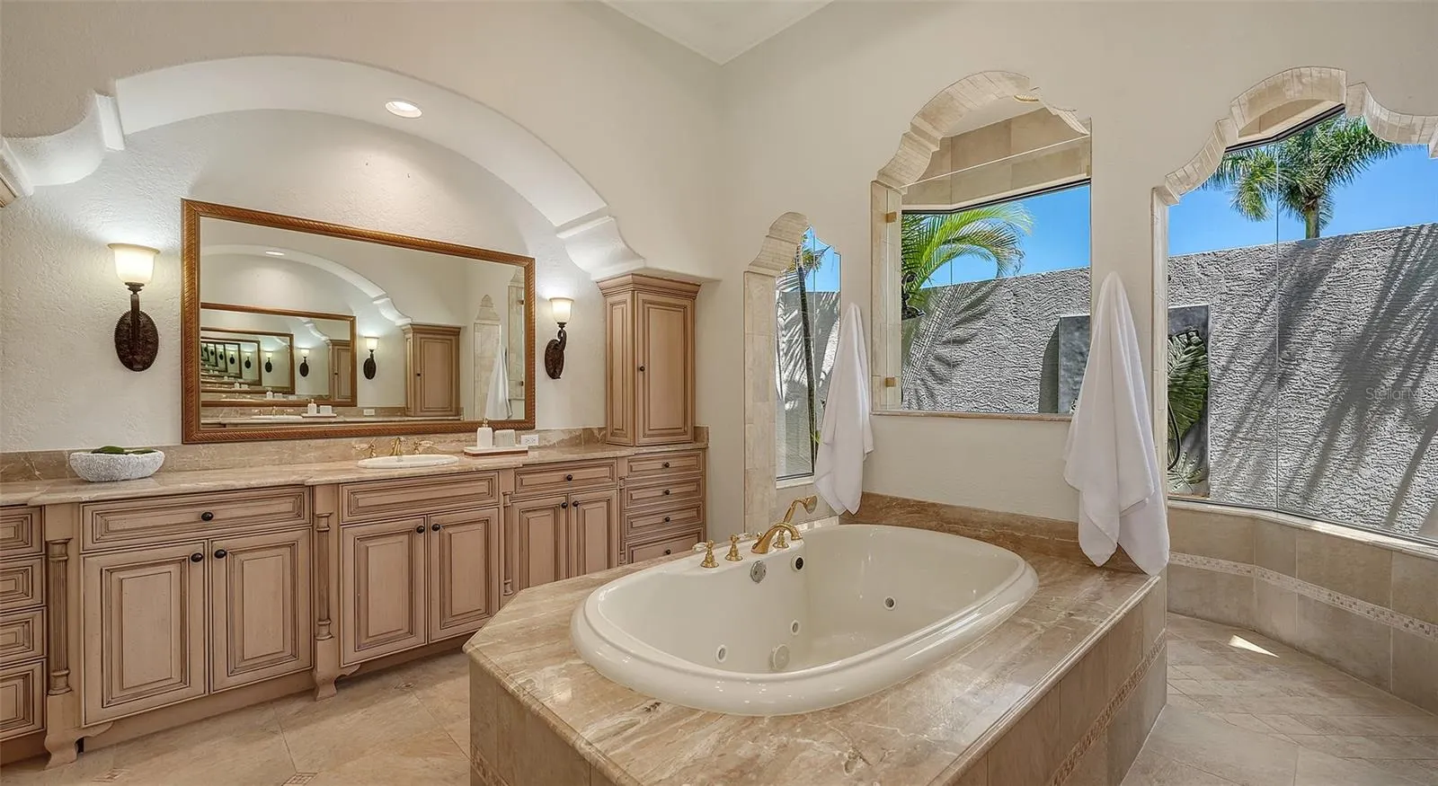275 LOOKOUT POINT DR