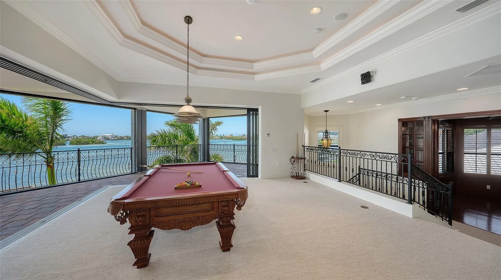 275 LOOKOUT POINT DR