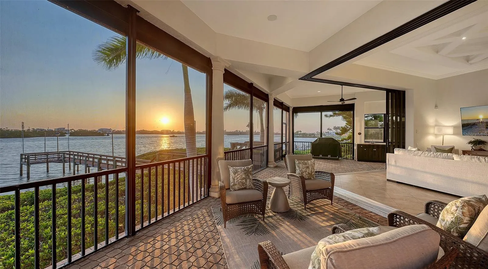 275 LOOKOUT POINT DR