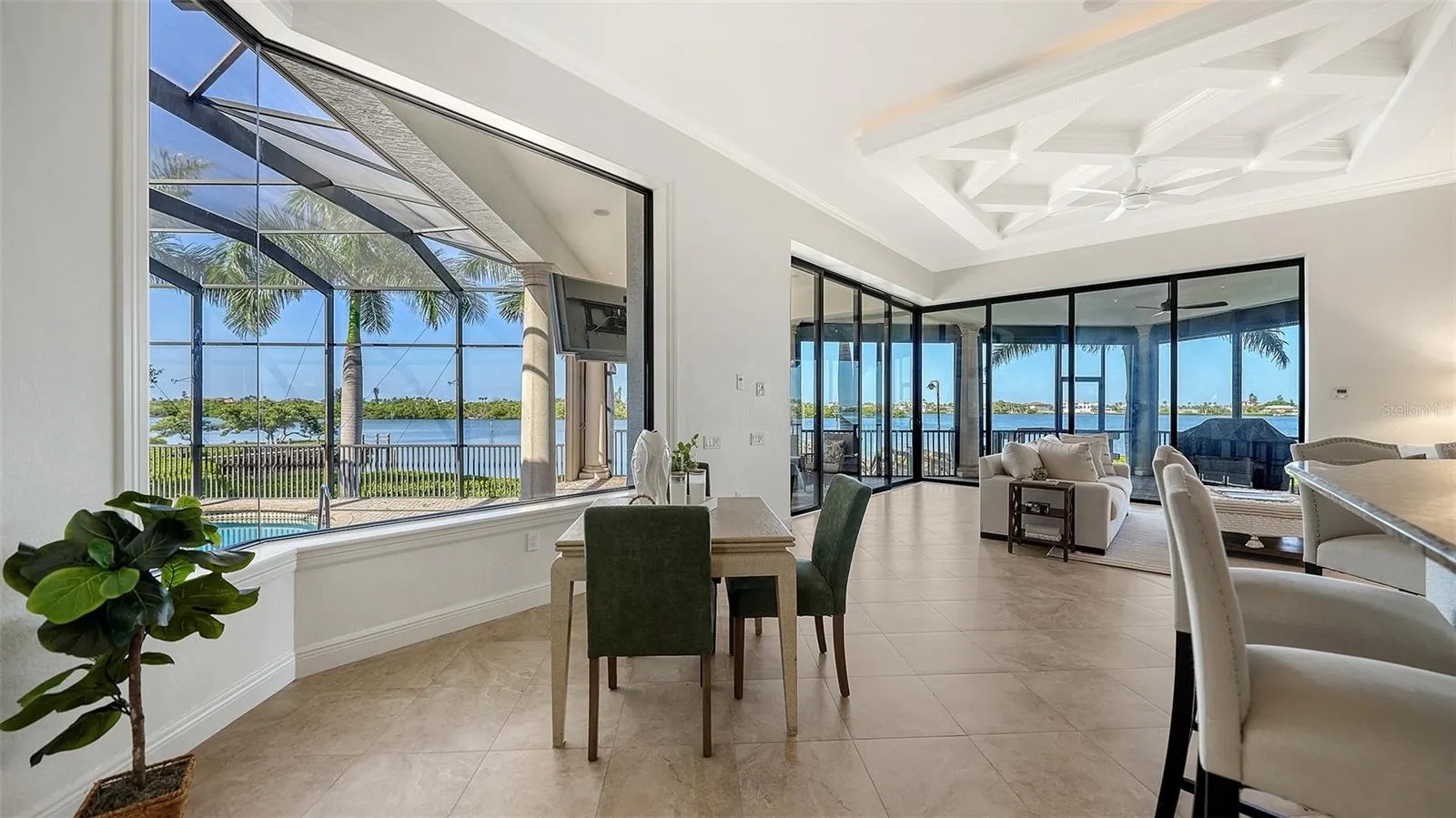 275 LOOKOUT POINT DR
