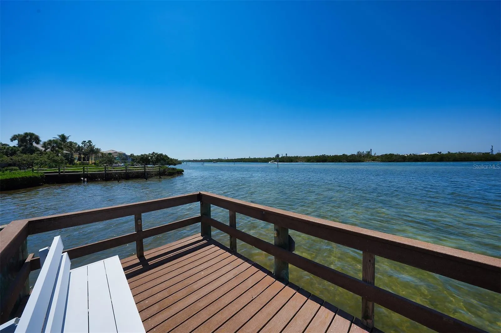 275 LOOKOUT POINT DR