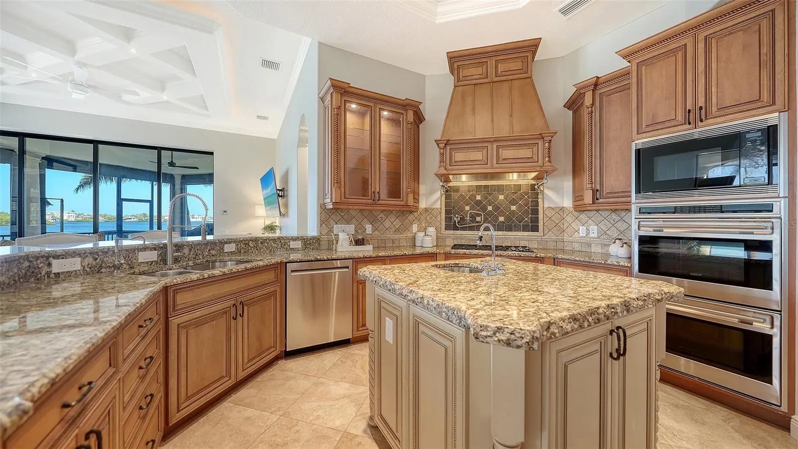 275 LOOKOUT POINT DR
