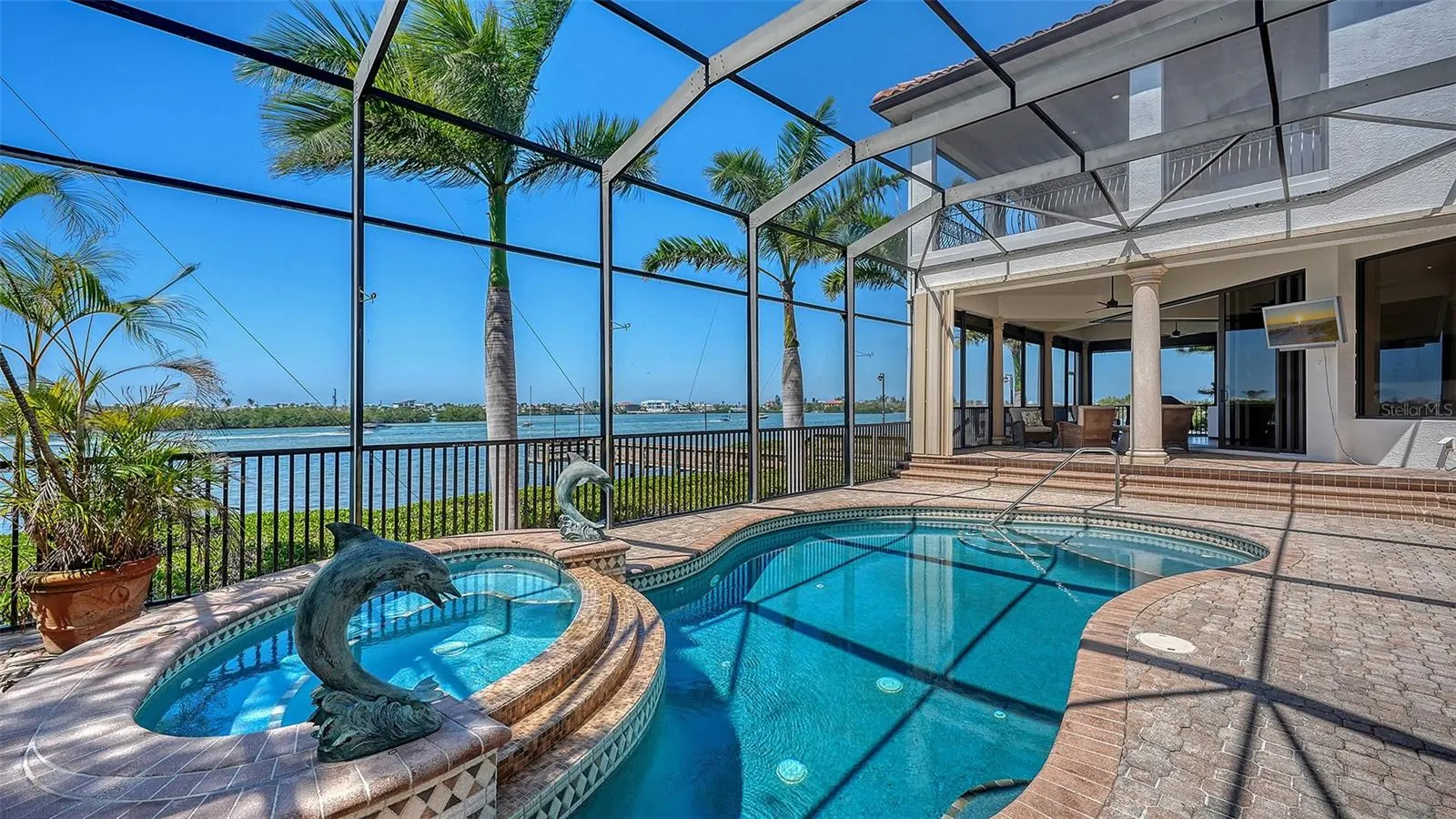 275 LOOKOUT POINT DR