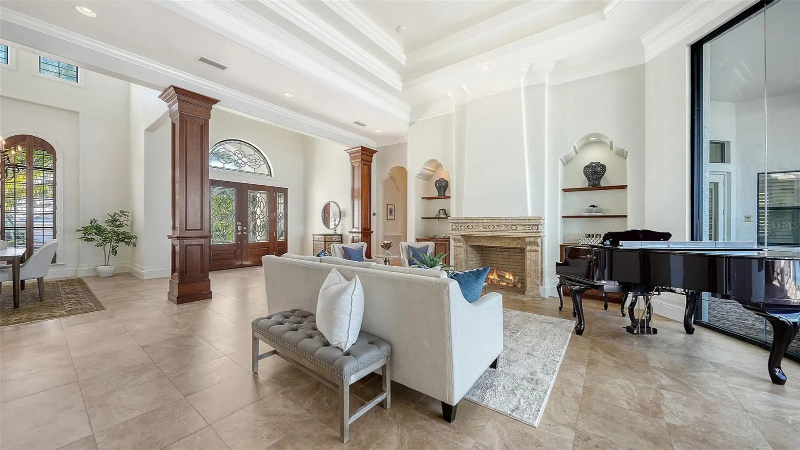 275 LOOKOUT POINT DR