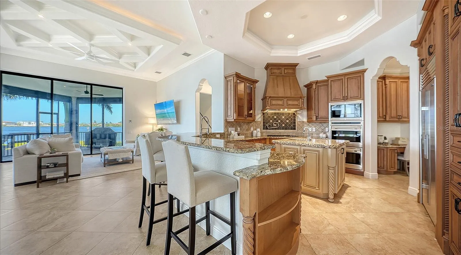 275 LOOKOUT POINT DR