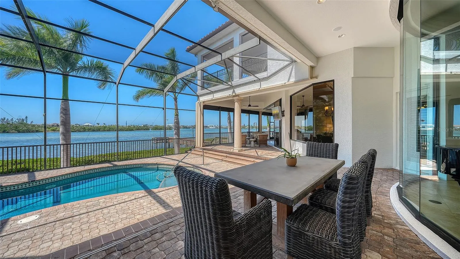 275 LOOKOUT POINT DR
