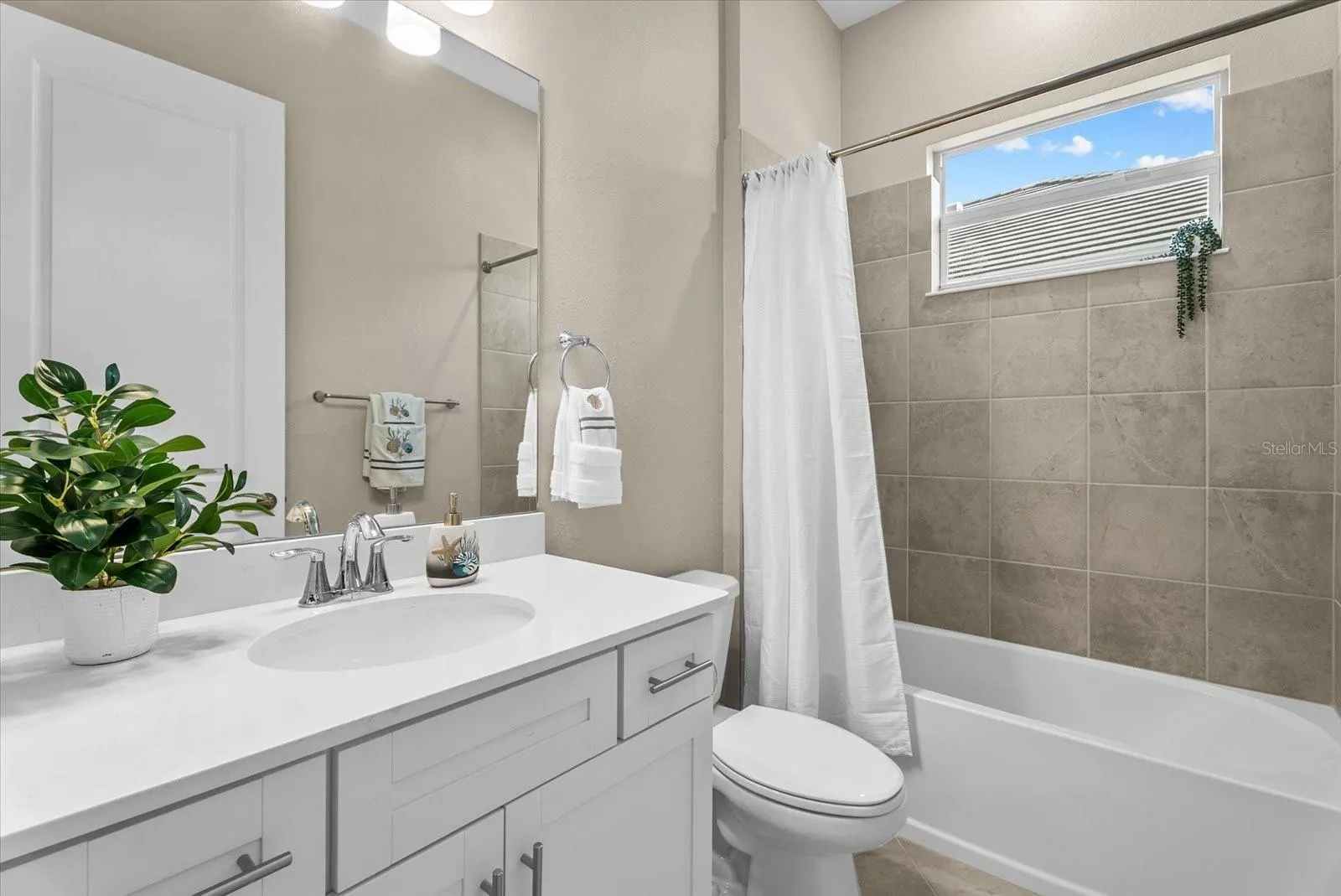 17602 SANTORINI CT