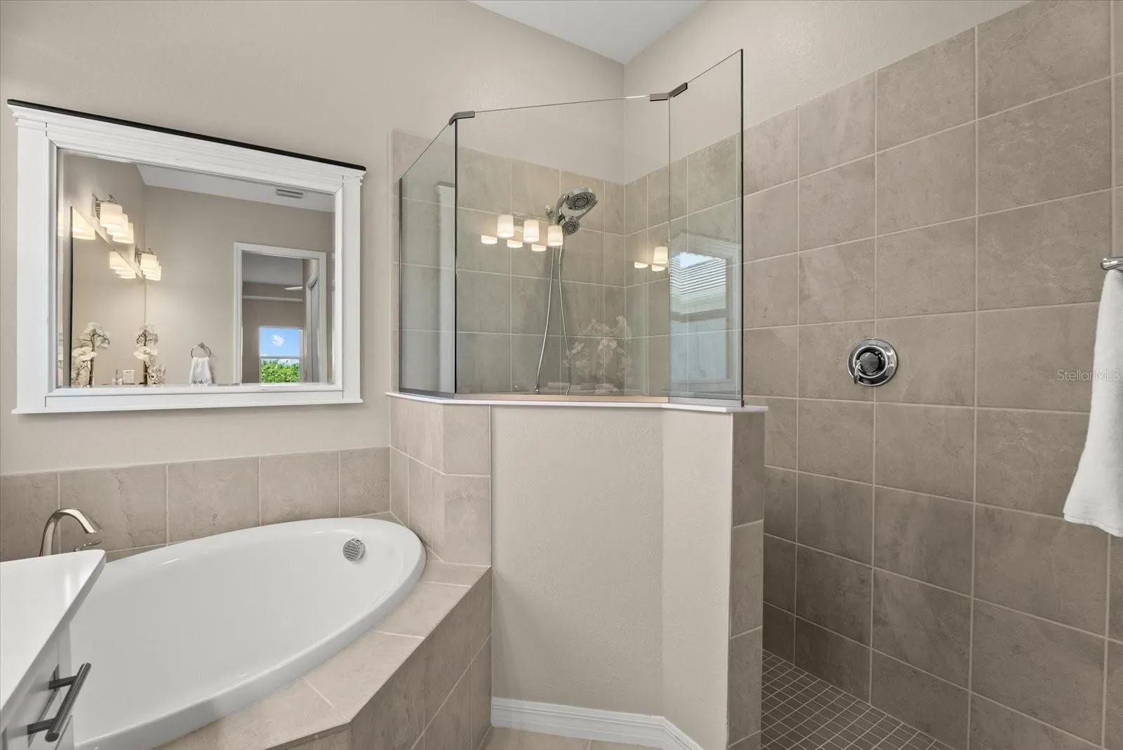 17602 SANTORINI CT