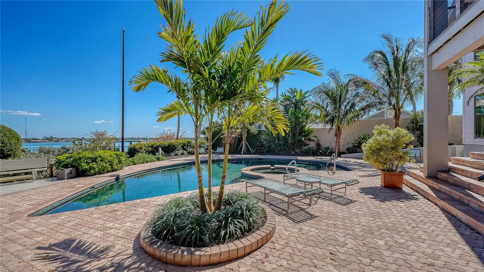 2116 CASEY KEY RD