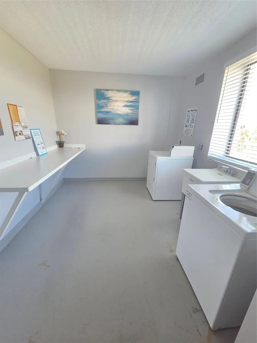 7100 SUNSHINE SKYWAY LN S #301 #301