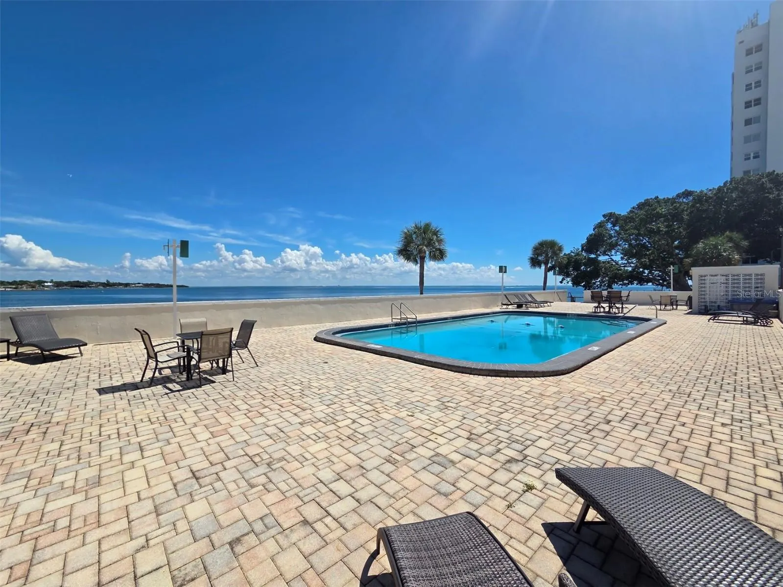 7100 SUNSHINE SKYWAY LN S #301 #301