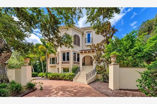 168 COASTAL HAMMOCK CT
