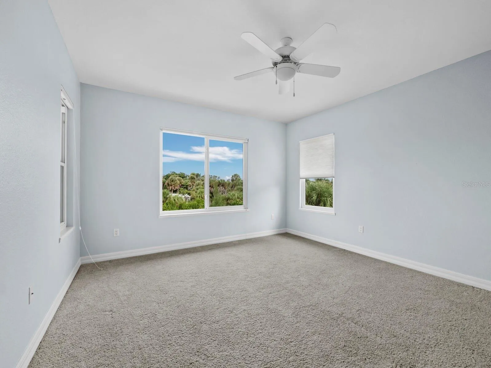 182 ISLAND CIR