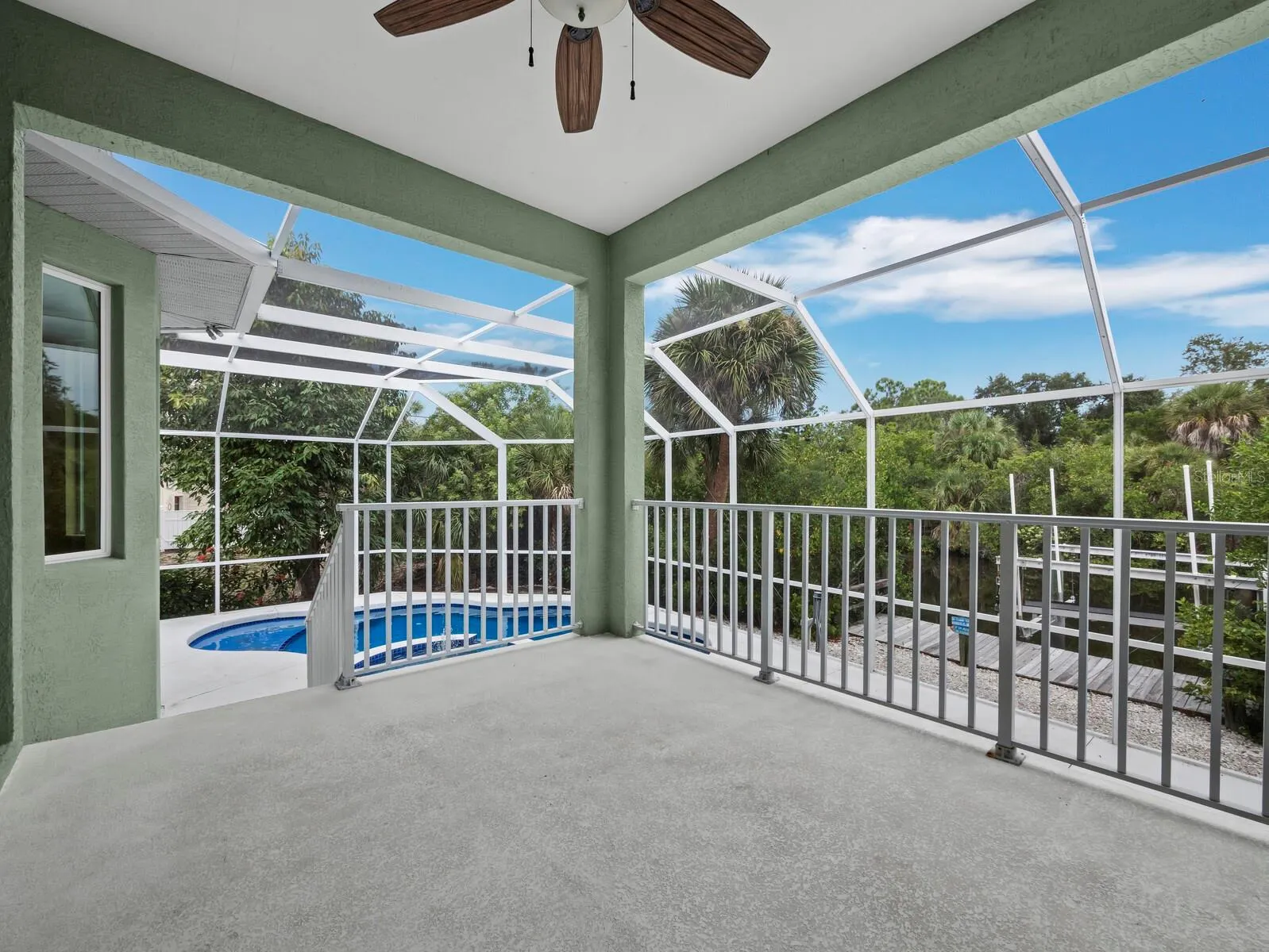 182 ISLAND CIR