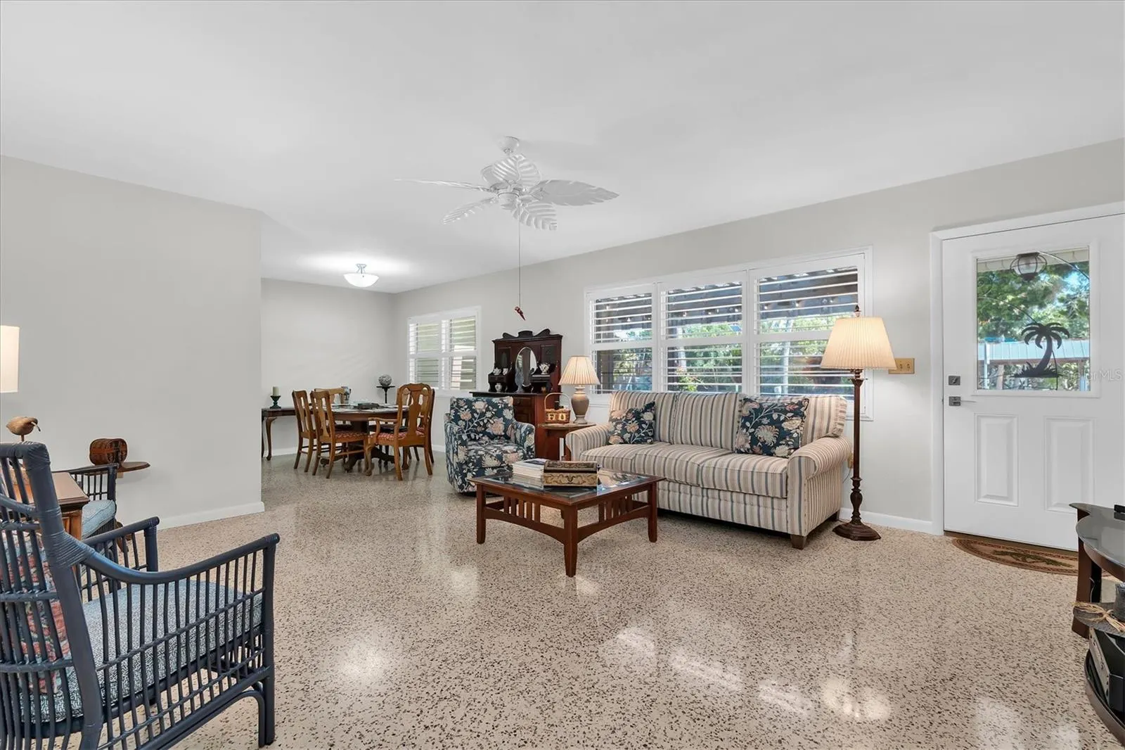 7106 PALM DR