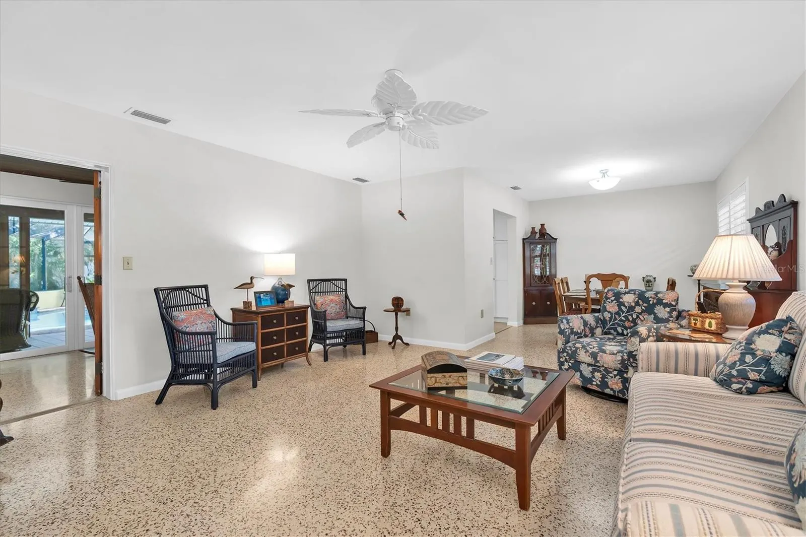 7106 PALM DR
