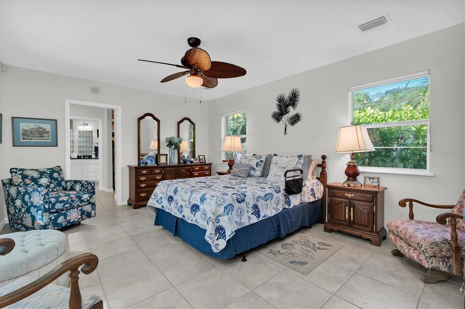 7106 PALM DR