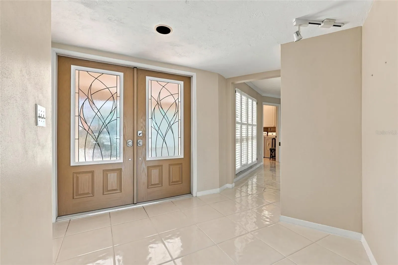 404 PICASSO DR