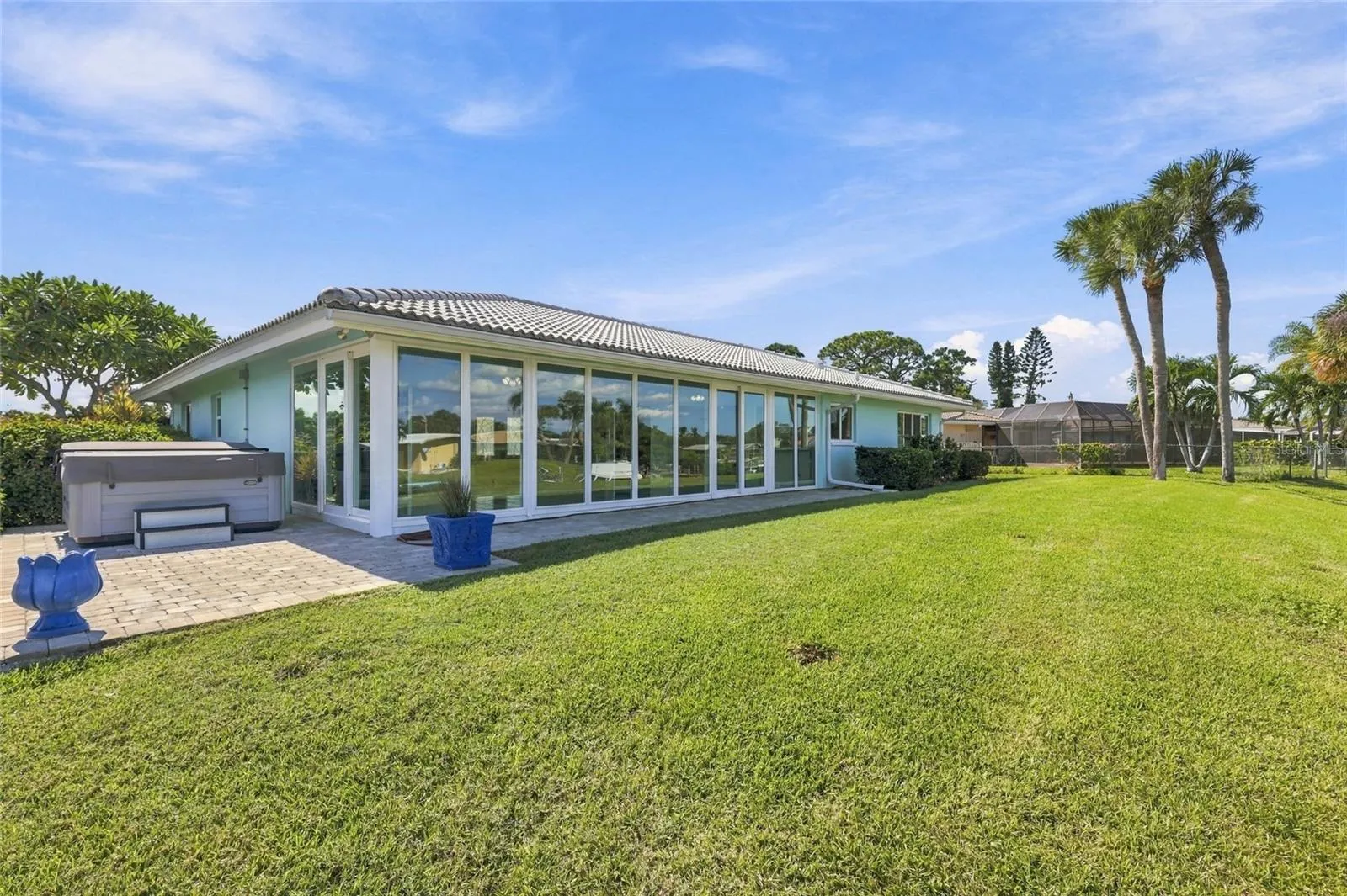 404 PICASSO DR