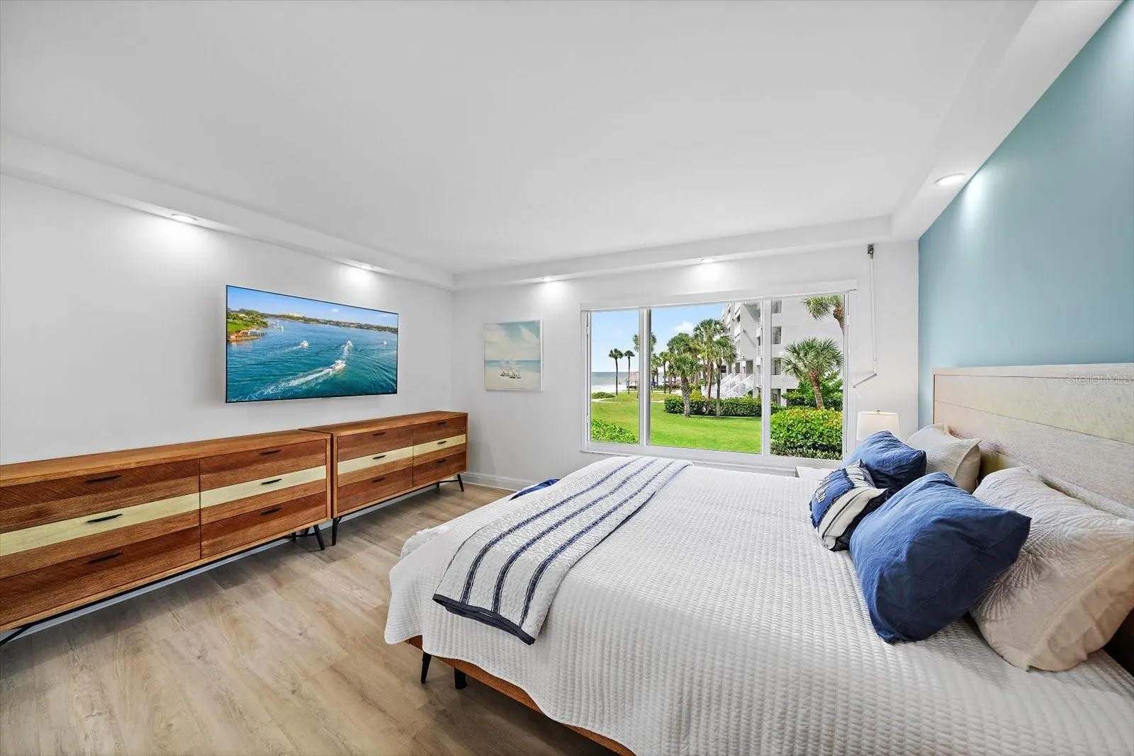 100 SANDS POINT RD #219 #219