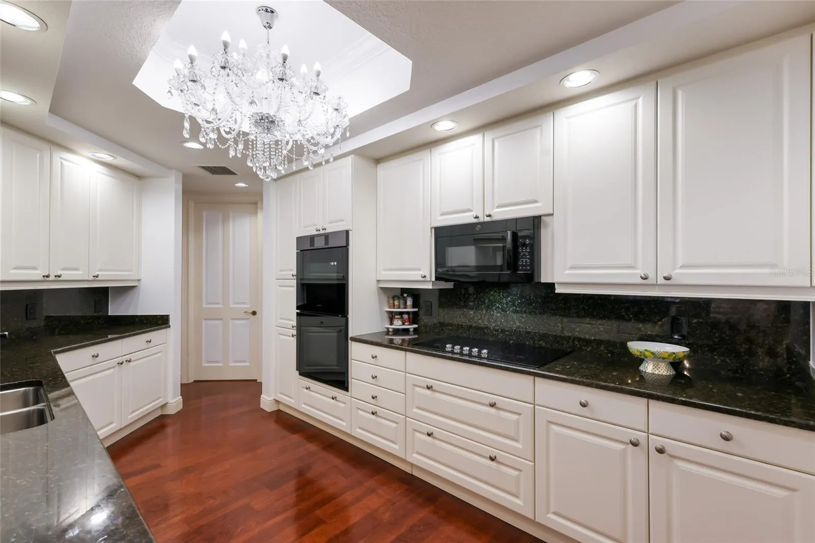 35 WATERGATE DR #804 #804