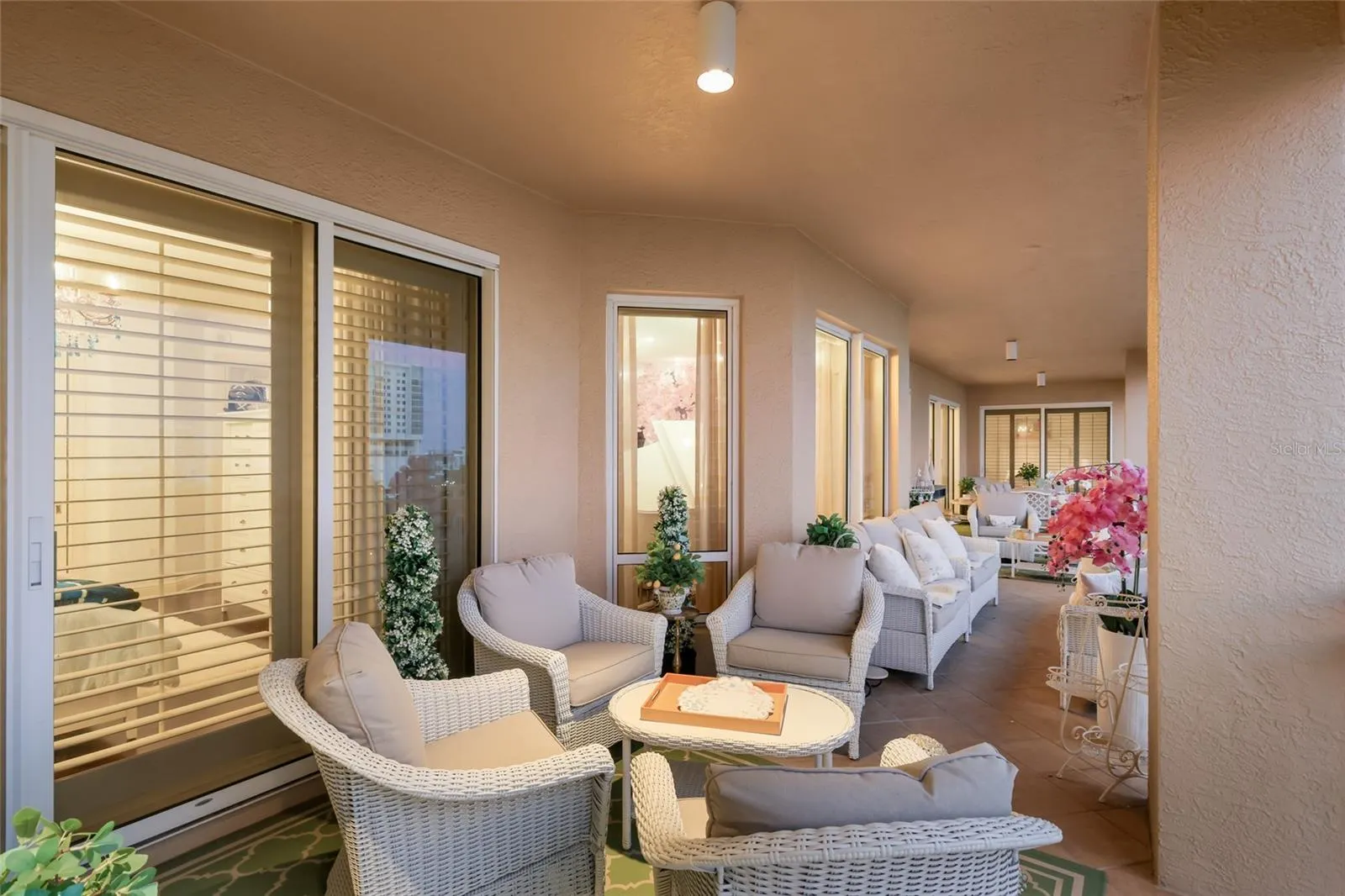 35 WATERGATE DR #804 #804