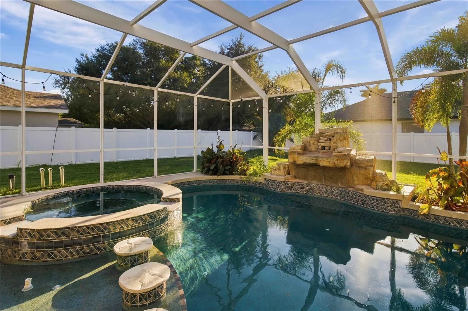6274 AVENTURA DR