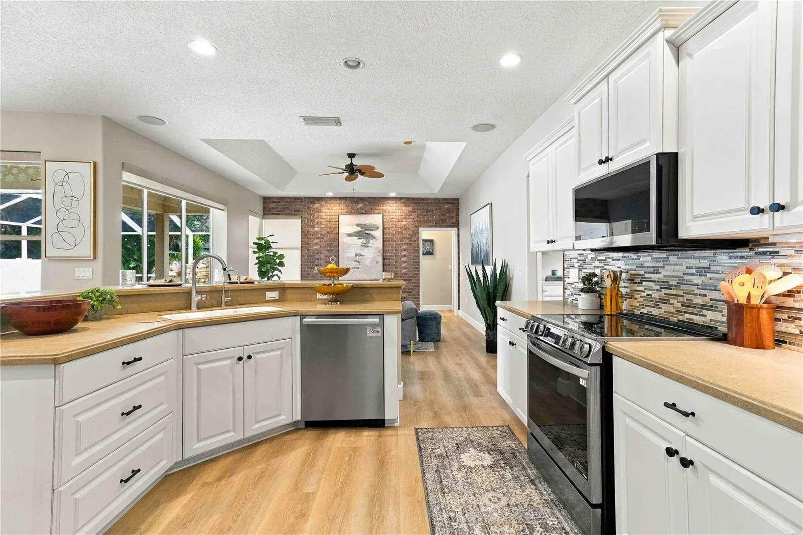 6274 AVENTURA DR