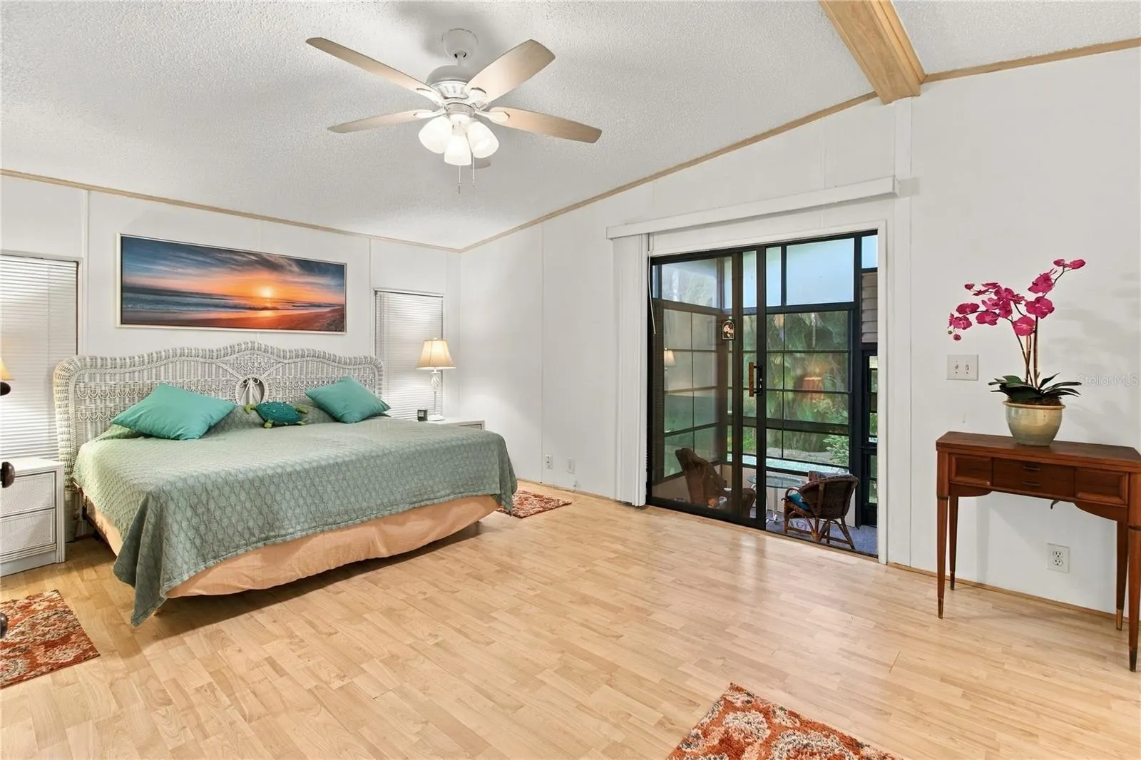 15 MEADOWLARK CIR