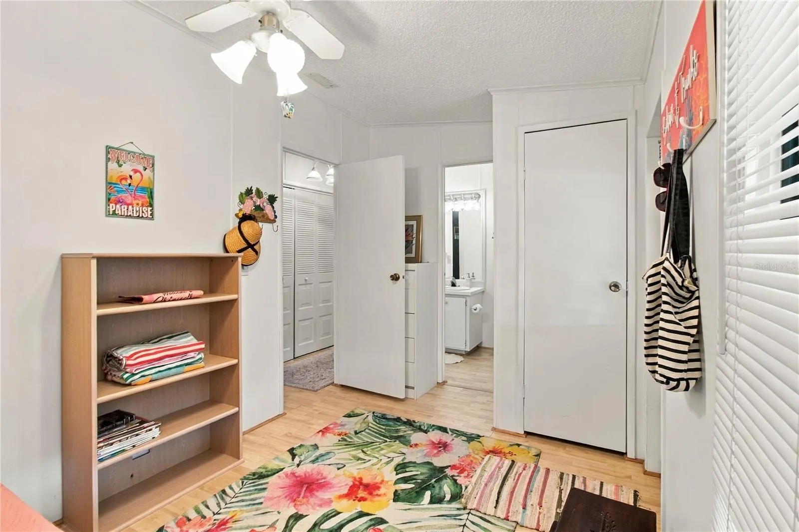 15 MEADOWLARK CIR