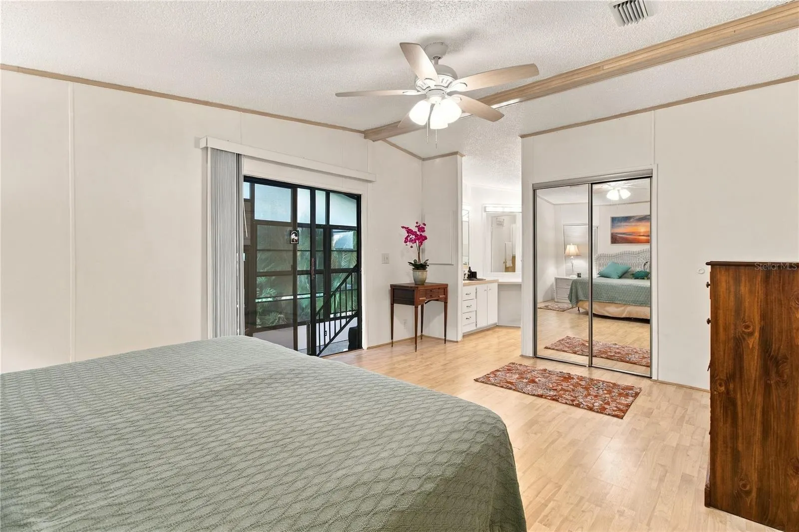 15 MEADOWLARK CIR