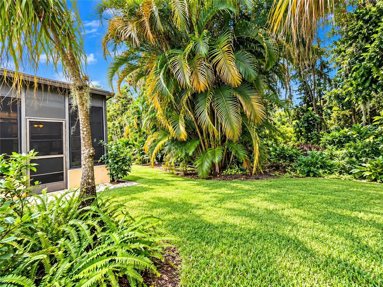 15 MEADOWLARK CIR