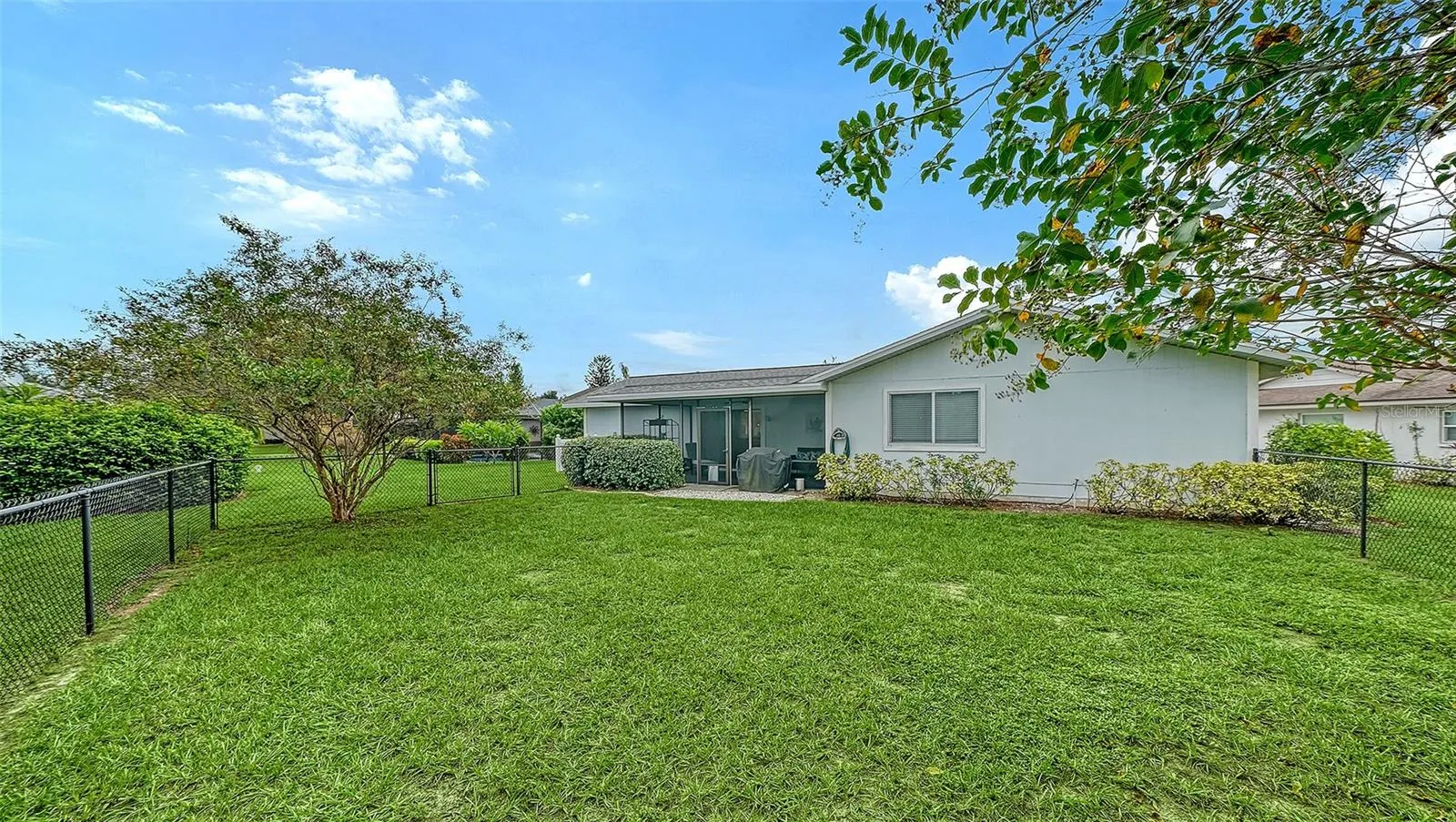 6110 APPROACH LN