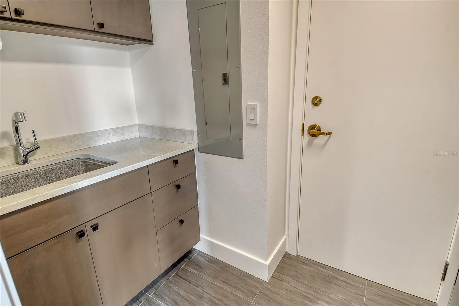 401 N POINT RD #404 #404