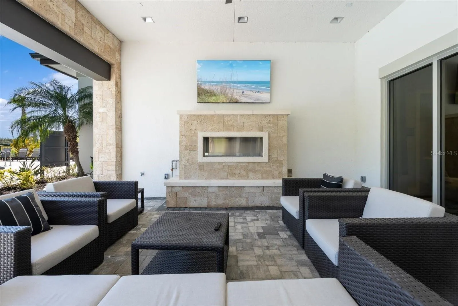 6326 GRANDVIEW HILL CT