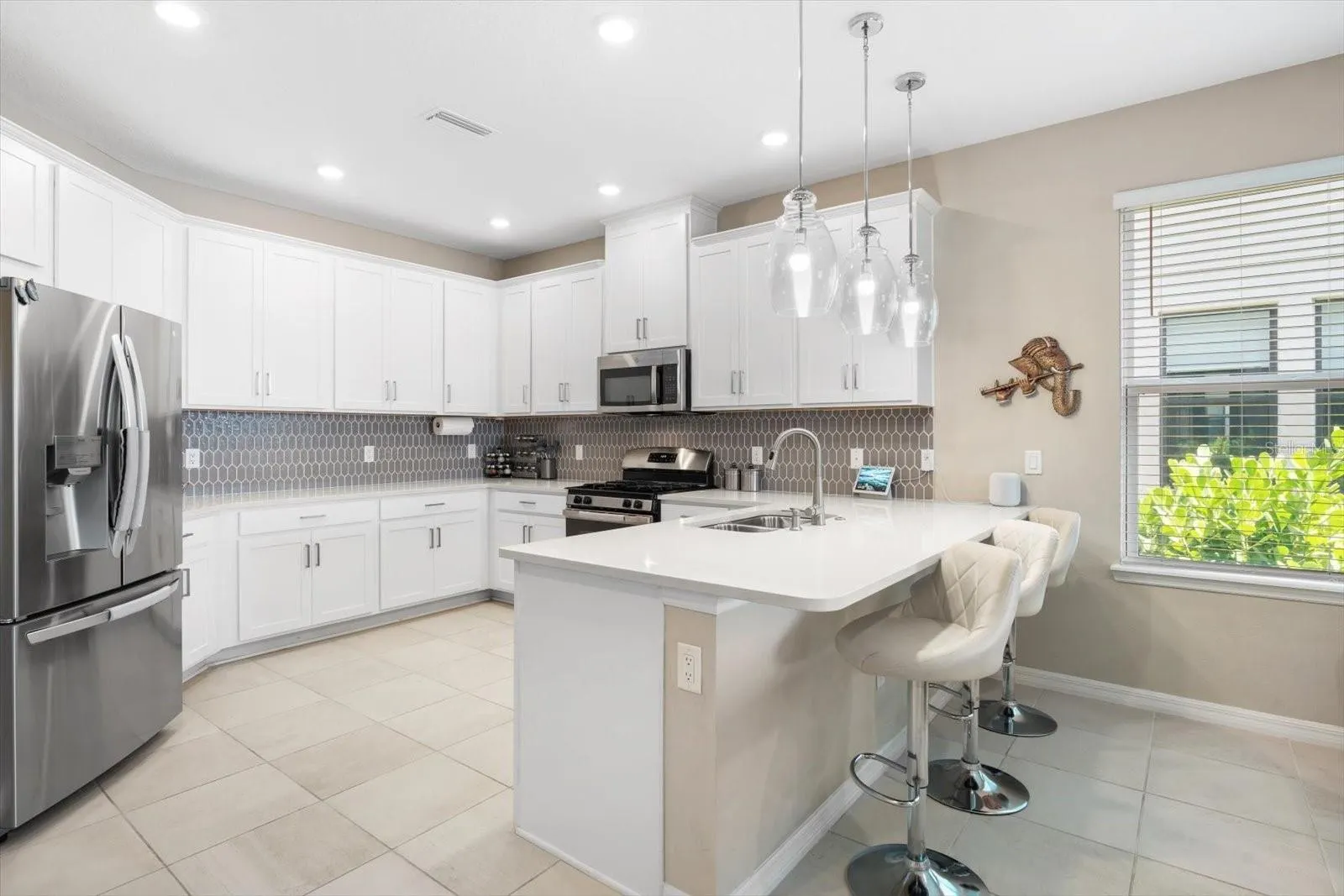 6326 GRANDVIEW HILL CT