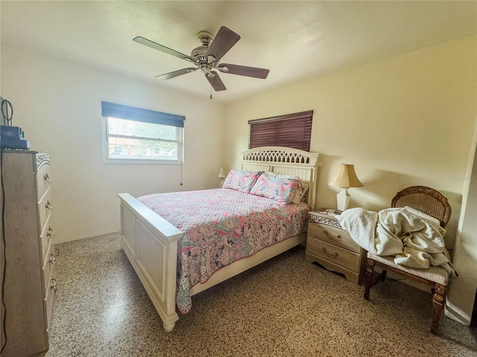 1205 SUNSET AVE