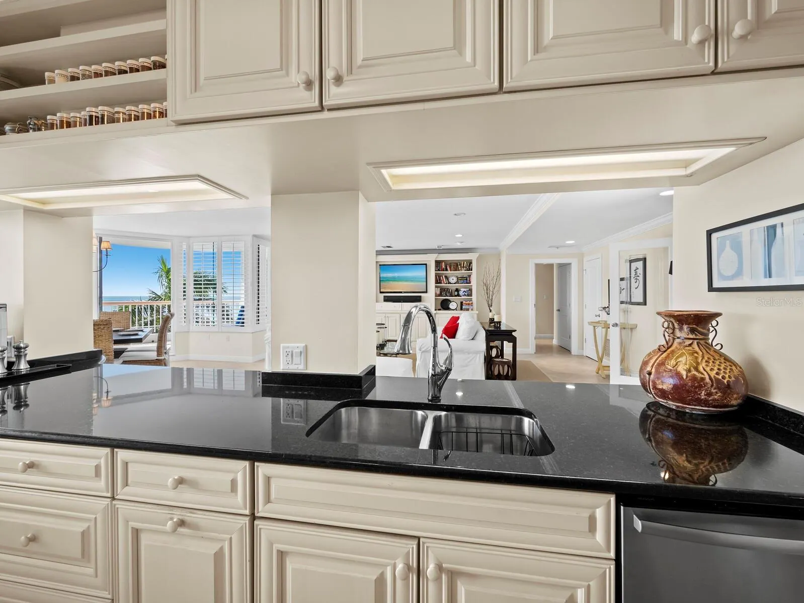 455 LONGBOAT CLUB RD #402 #402