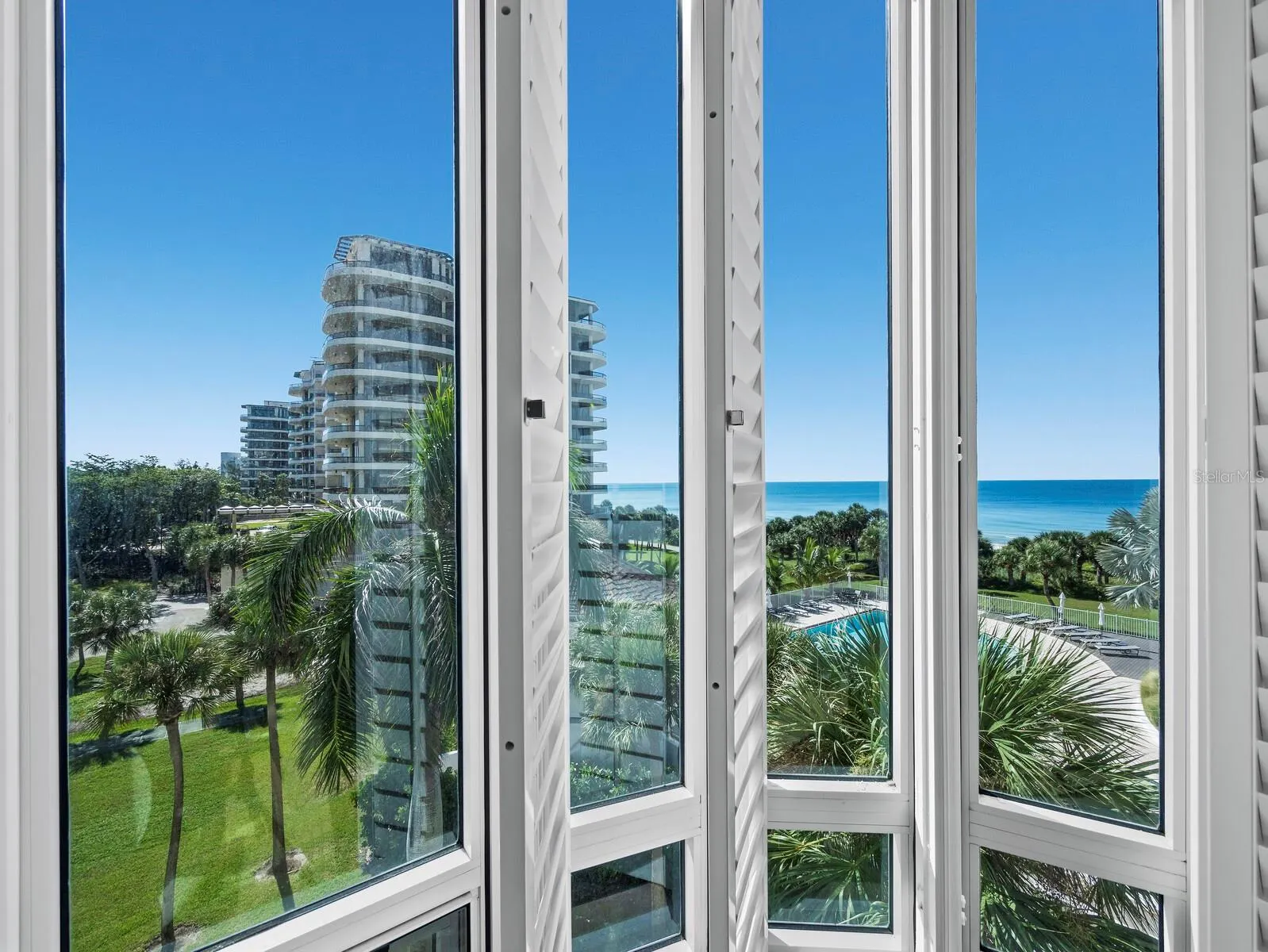 455 LONGBOAT CLUB RD #402 #402