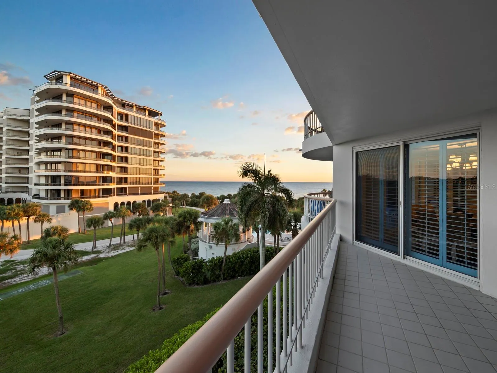 455 LONGBOAT CLUB RD #402 #402